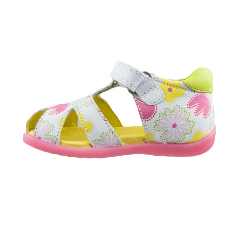 Agatha Ruiz De La Prada Κλειστο Πεδιλο Κοριτσι 192905 - ΛΕΥΚΟ-MULTI AGATHA RUIZ DE LA PRADA κλειστό πέδιλο για κορίτσι από υψηλής ποιότητας δέρμα και πανέμορφο σχέδιο που δε θα θέλει να βγάλει από το ποδαράκι της αυτό το καλοκαίρι.