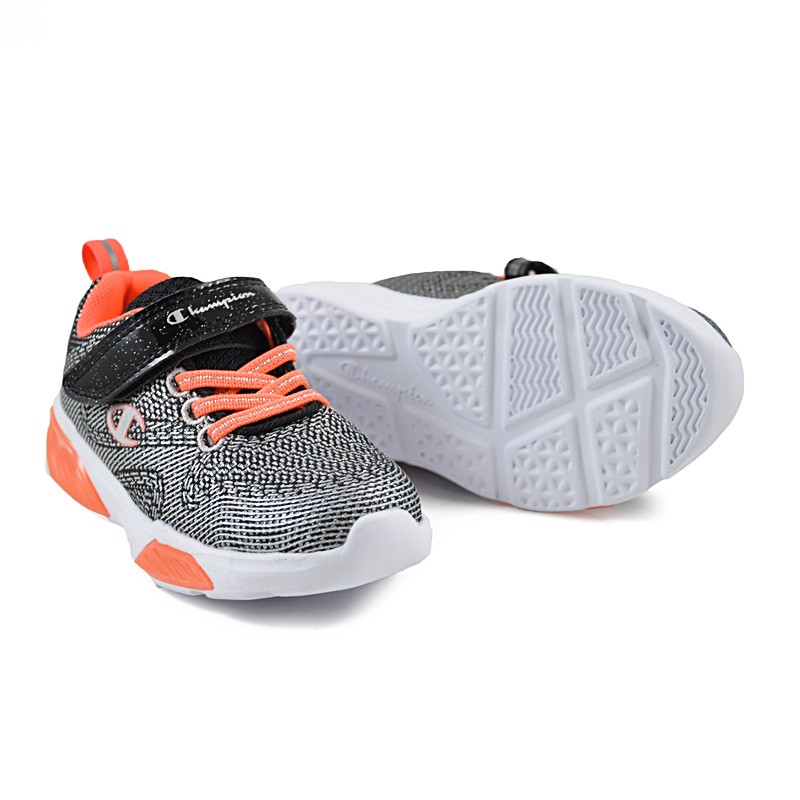 Champion Αθλητικό Παπούτσι Κορίτσι Wave G Ps S31773-KK001 - ΜΑΥΡΟ-ΑΣΗΜΙ Champion παιδικό αθλητικό παπούτσι για κορίτσια που αγαπούν τα σπορ!