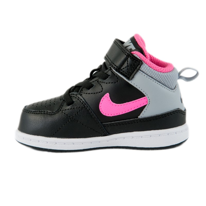 Nike Μποτακι Casual Κοριτσι 653694 065 - ΜΑΥΡΟ Αθλητικό μποτάκι για κορίτσια της εταιρείας NIKE σε μαύρο χρώμα με φούξια και γκρι λεπτομέρειες.