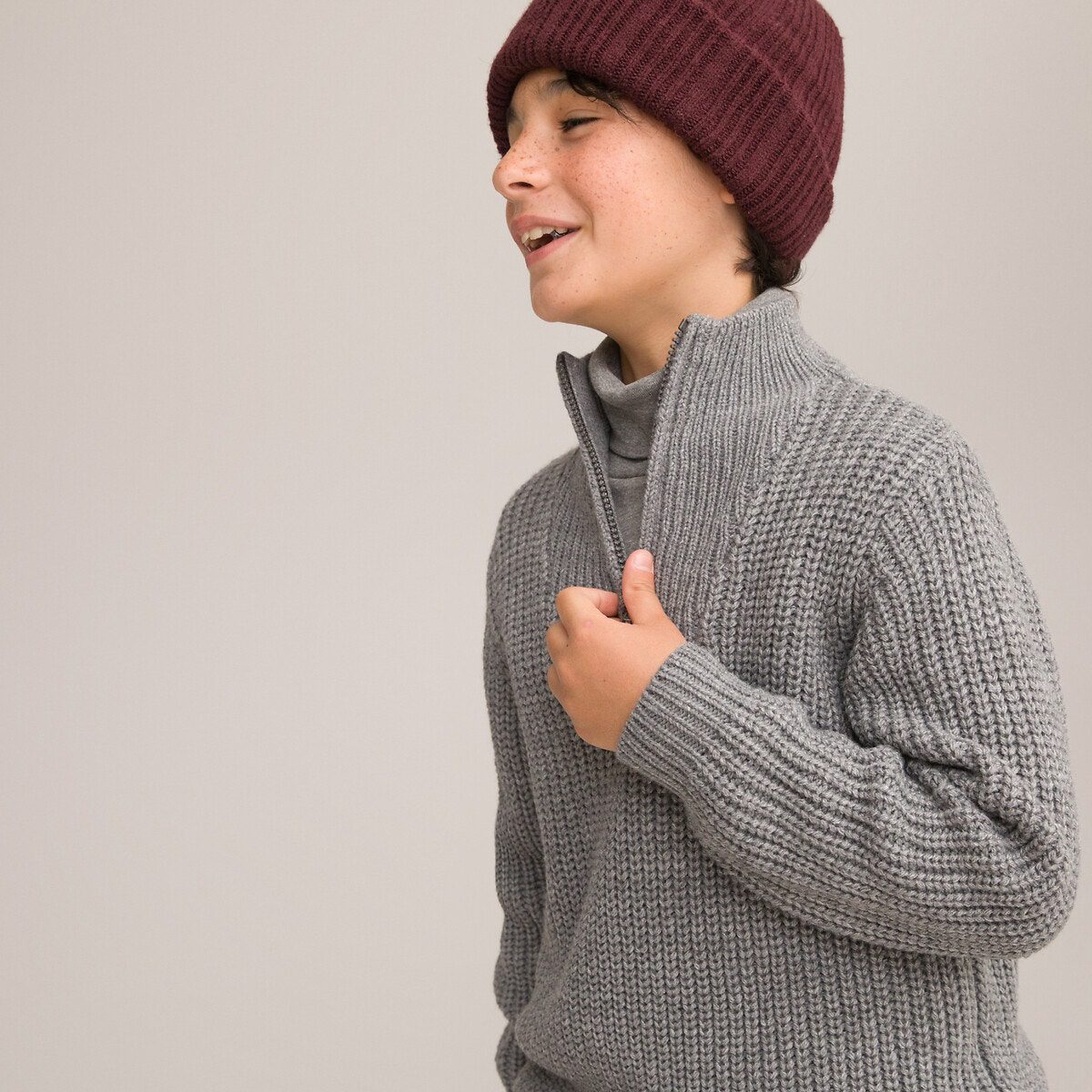 Χοντρό πλεκτό με όρθιο λαιμό και φερμουάρ Γκρι Χοντρό πλεκτό με όρθιο λαιμό και φερμουάρ Γκρι