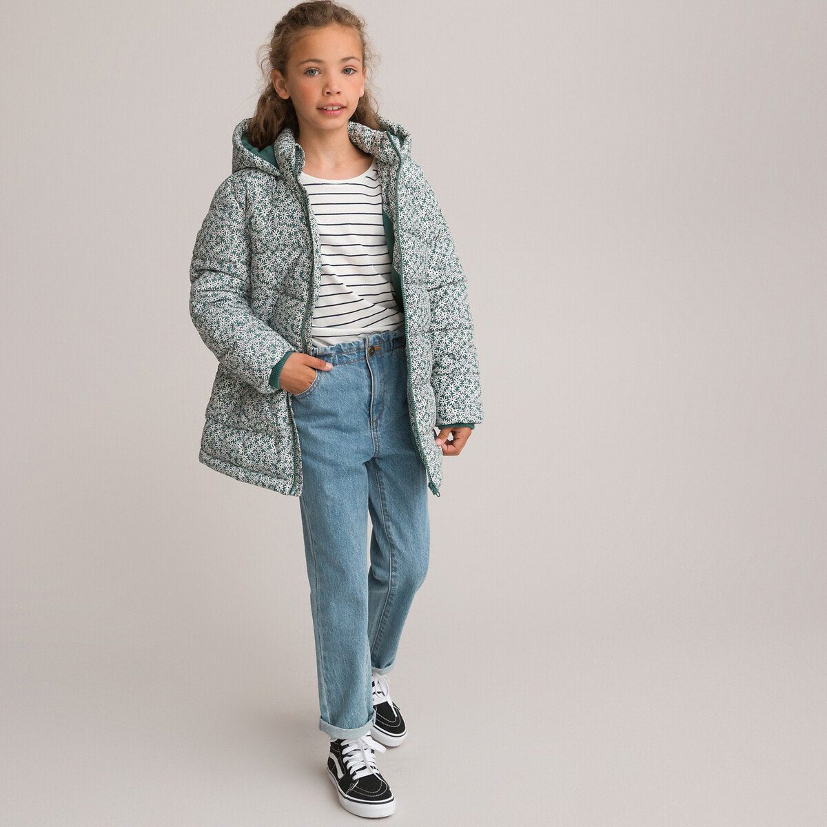 Ζεστό καπιτονέ μπουφάν με κουκούλα και φλοράλ μοτίβο Πρασινο Ζεστό καπιτονέ μπουφάν με κουκούλα και φλοράλ μοτίβο Πρασινο