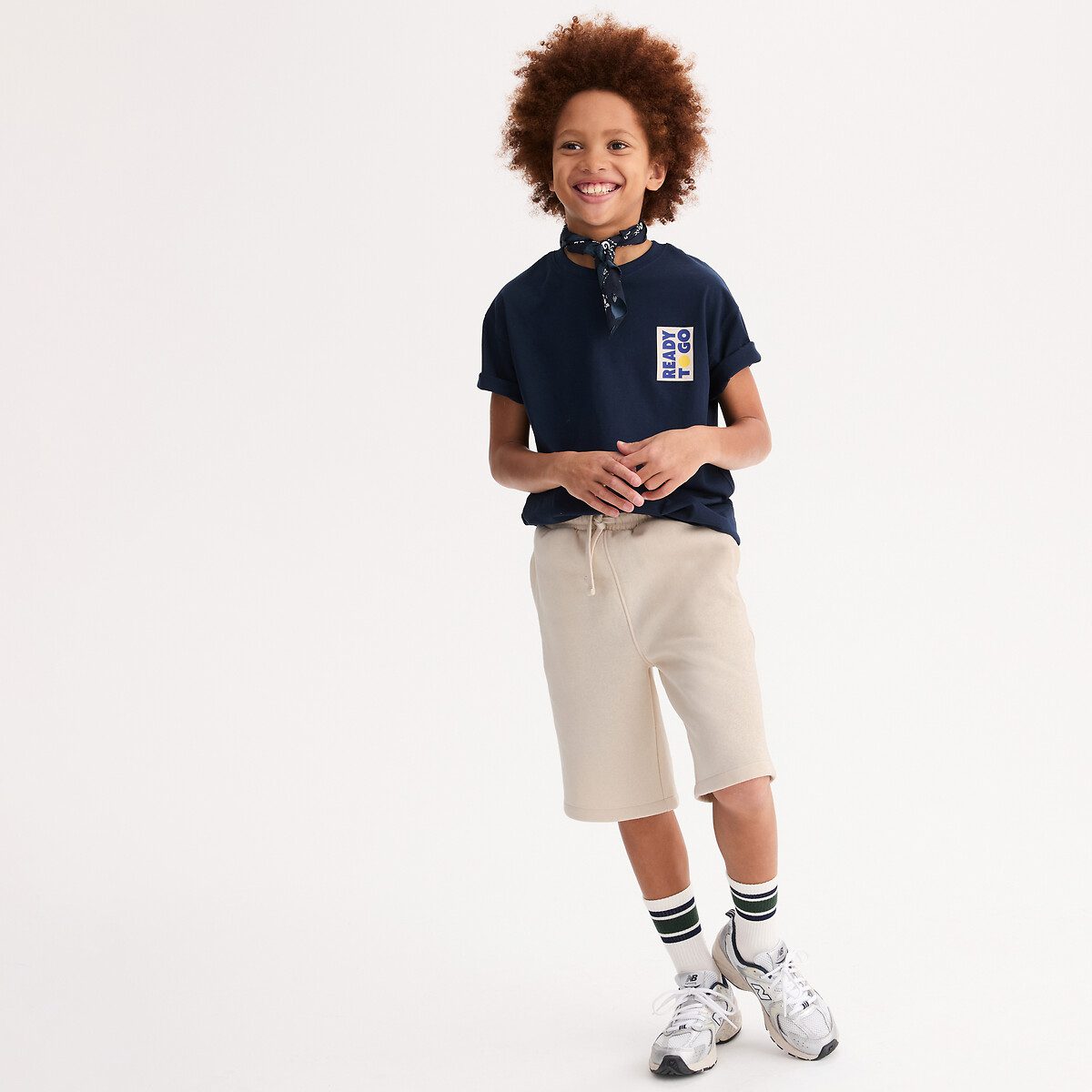 Βερμούδα oversize από φούτερ Μπεζ