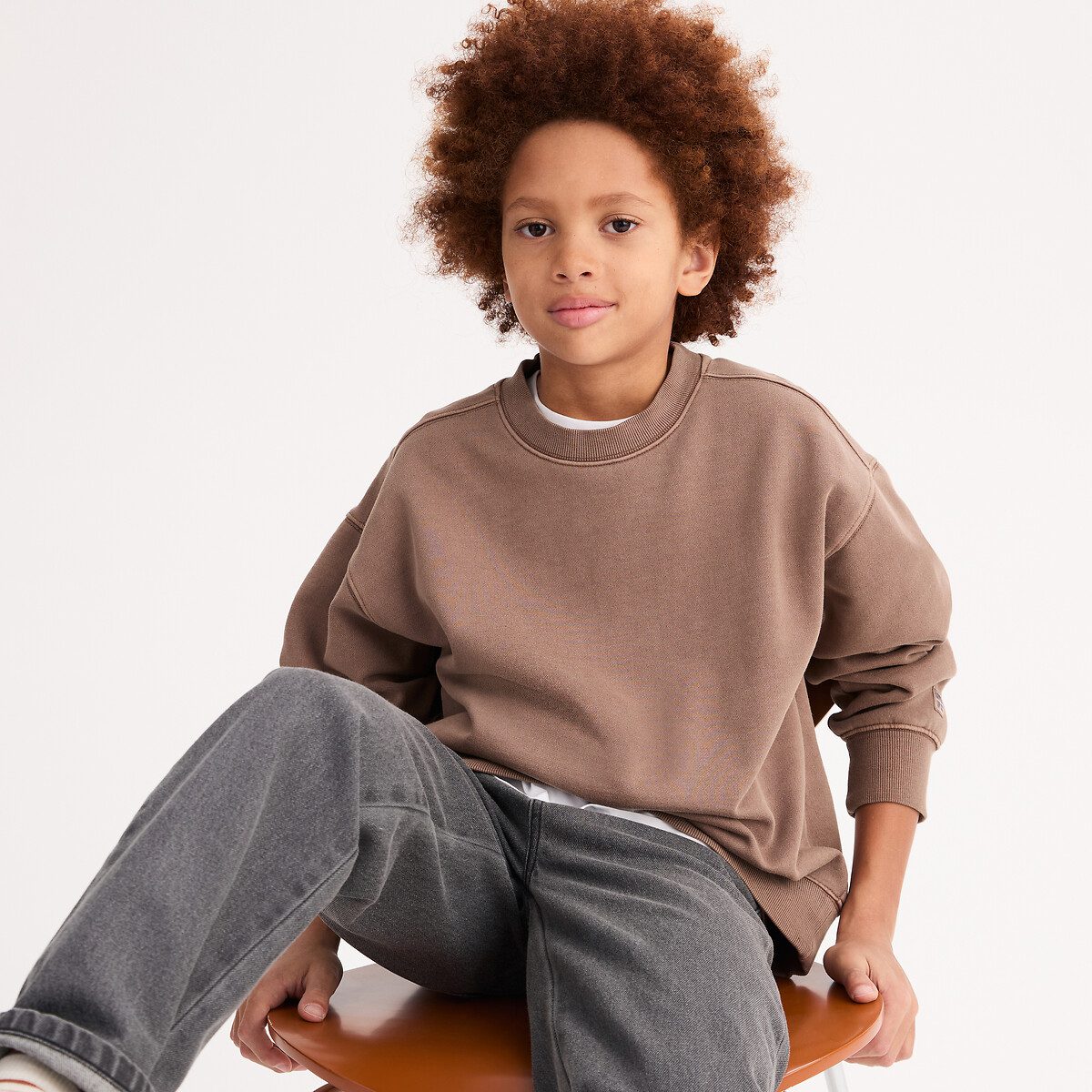 Φούτερ με στρογγυλή λαιμόκοψη από μαλακό ύφασμα με washed όψη Καφε