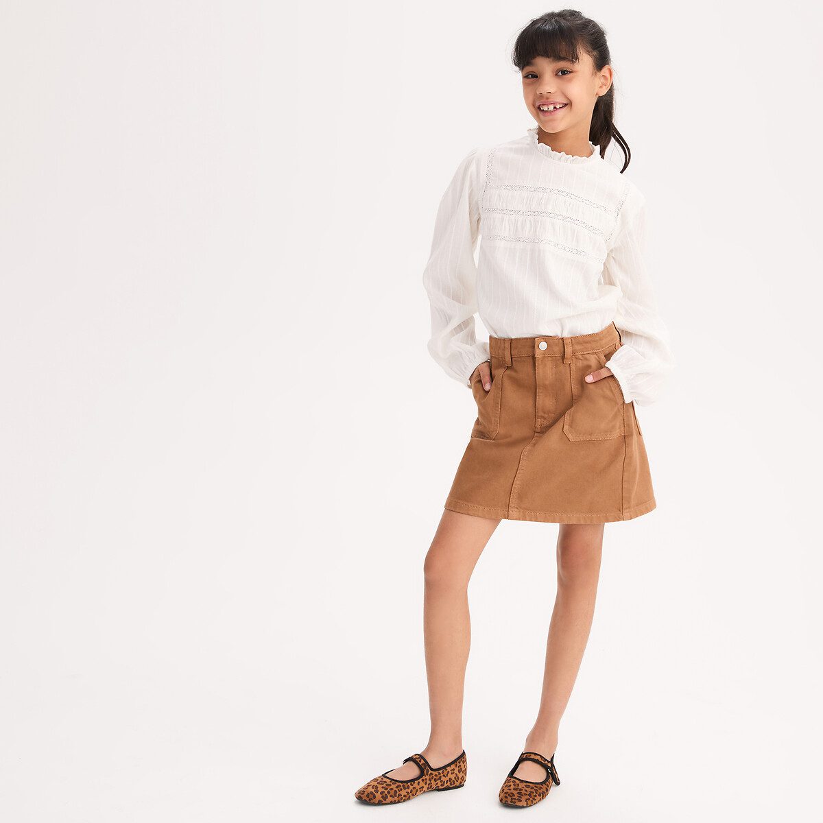 Ίσια και κοντή φούστα Καφε