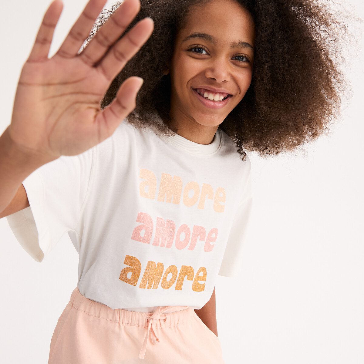 Κοντομάνικο t-shirt με γυαλιστερό μήνυμα και στρογγυλή λαιμόκοψη Λευκο